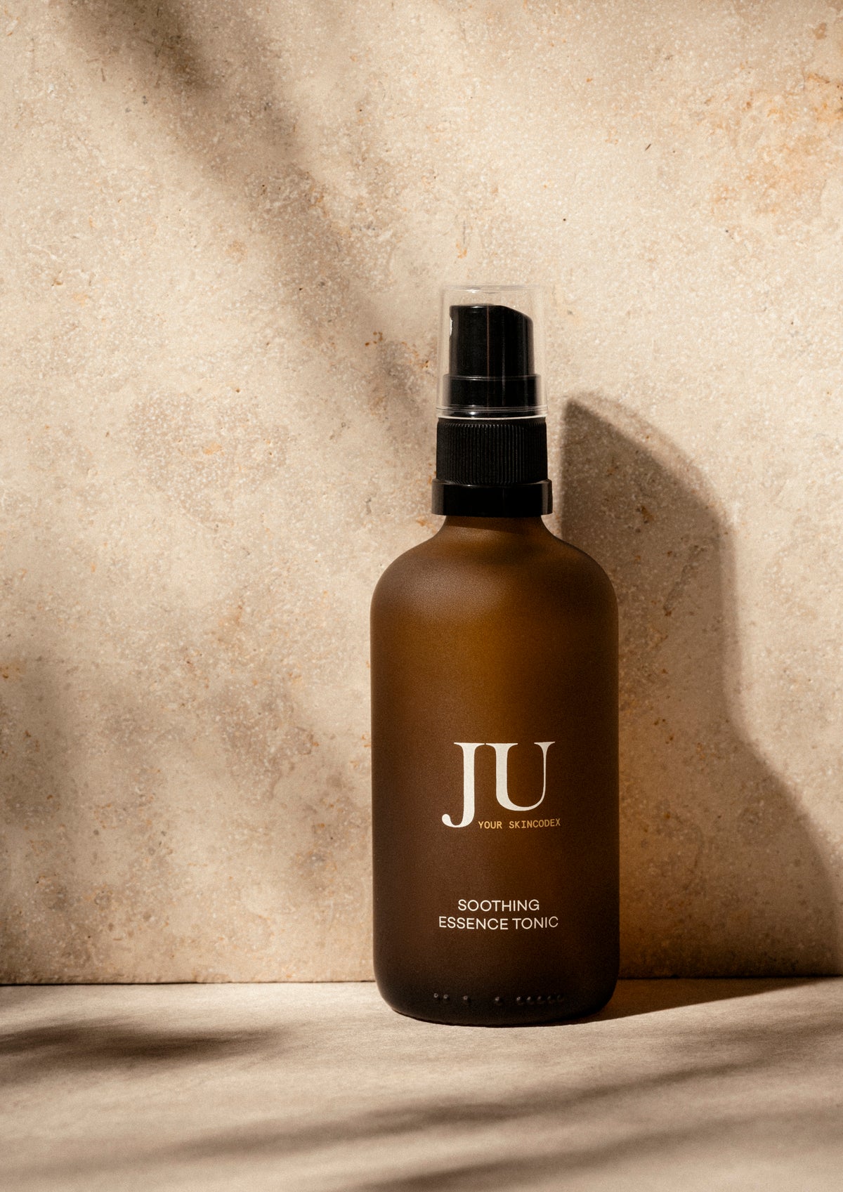 JU  -  SOOTHING ESSENCE TONIC