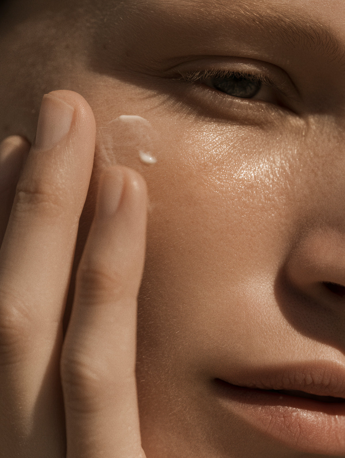 JU  -  HYDRALIFT EYE CREAM & MASK